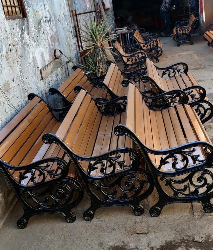 Garden bench (Brown) - Image 3
