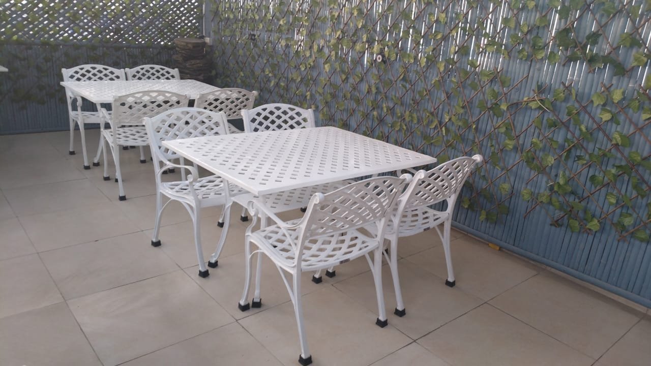 Majestic Cast Aluminium Table Set - Image 3