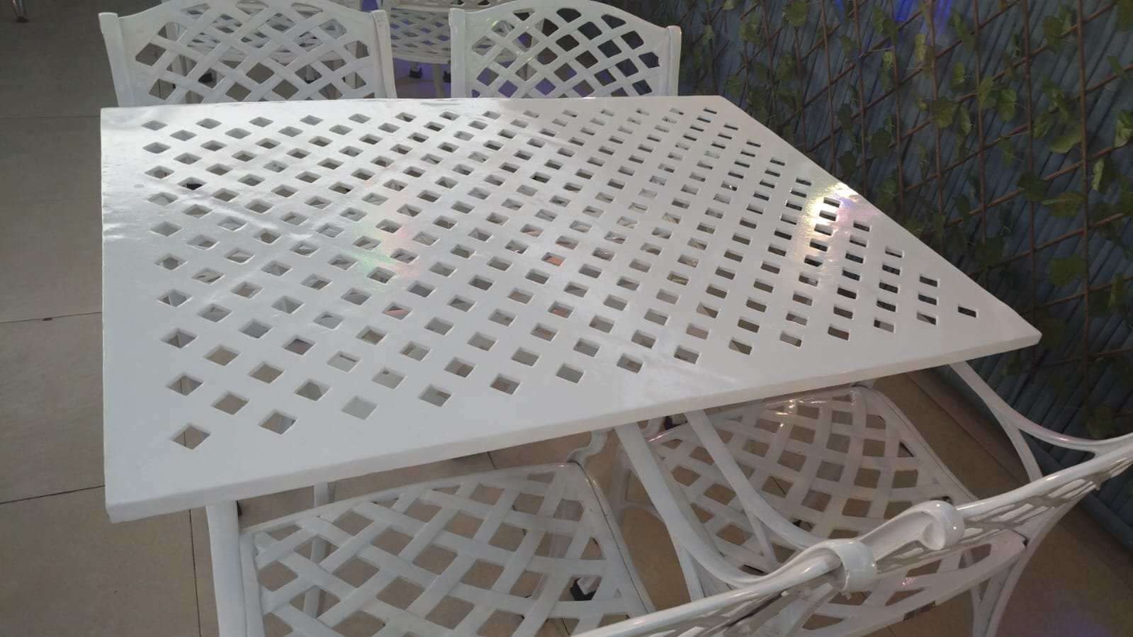 Majestic Cast Aluminium Table Set - Image 4